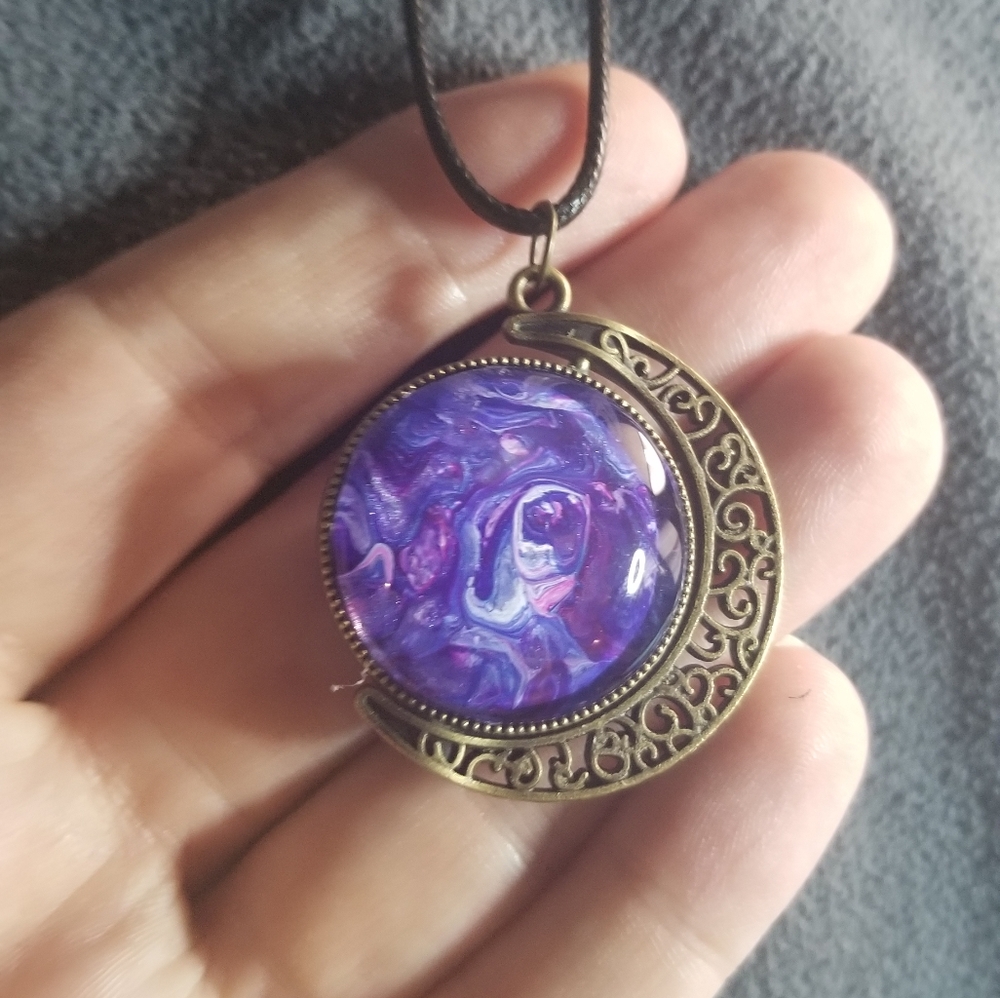 Original paint pouring skin jewelry. 2 sided